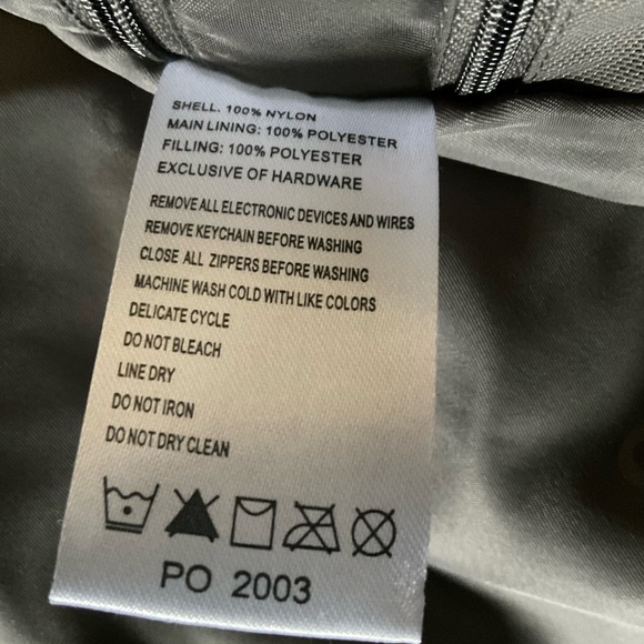 SCOTTeVEST Men's Black Diamond Quilted TEC PufferJacket - Picture 8 of 10